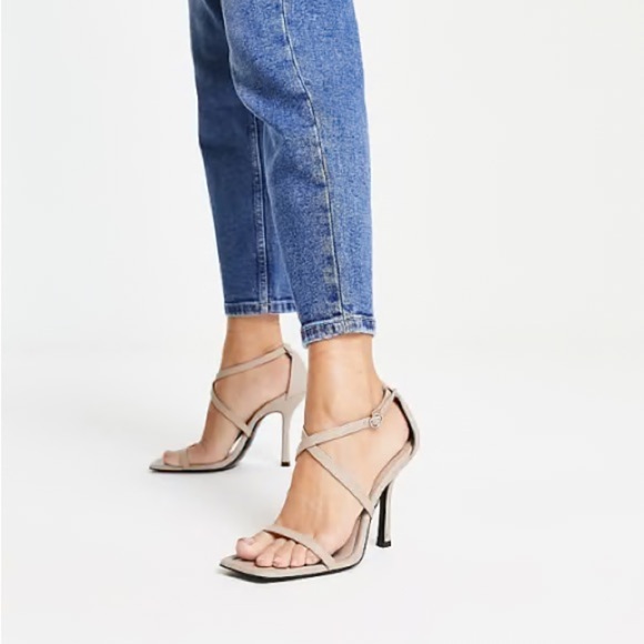 Mango cream vegan leather strappy heel sandals - size 6 NWOT - Picture 2 of 8